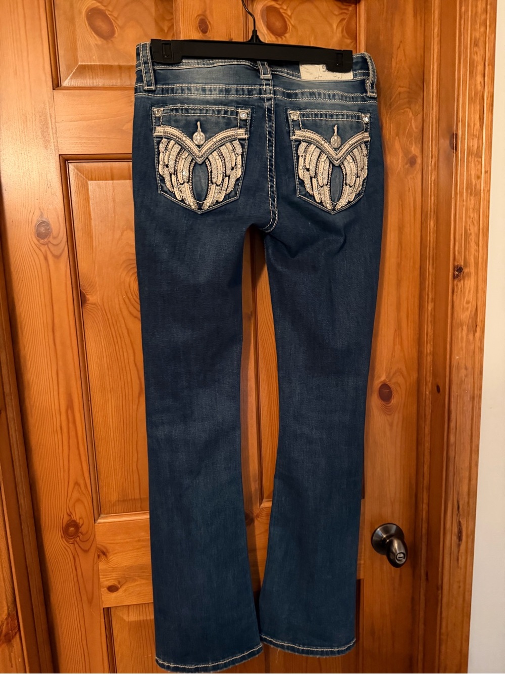 Miss Me Dark Blue Bootcut Jeans with Cream Embroidered Pockets size 25